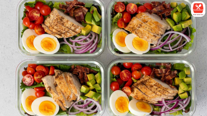 Một bữa ăn giàu protein giúp bạn no lâu hơn và hỗ trợ cơ thể hoạt động hiệu quả